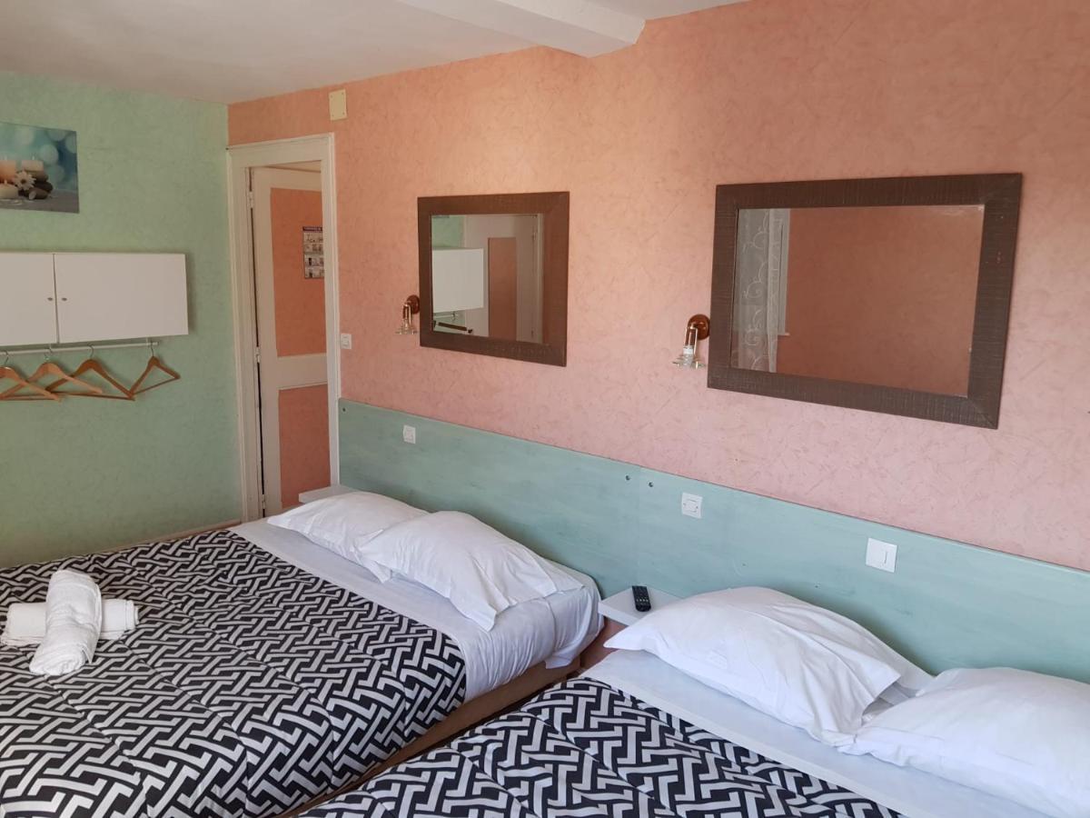 Hotellerie Normande Dozule Exterior photo